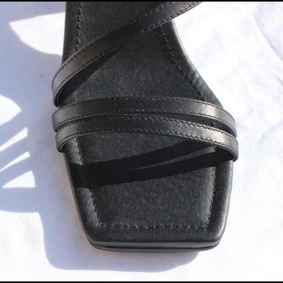 NEW SOL SANA YOLE 2.5" ROUND KNOBBED HEEL BLACK LEATHER STRAPS SIZE US 5 & 10 - Picture 4 of 8